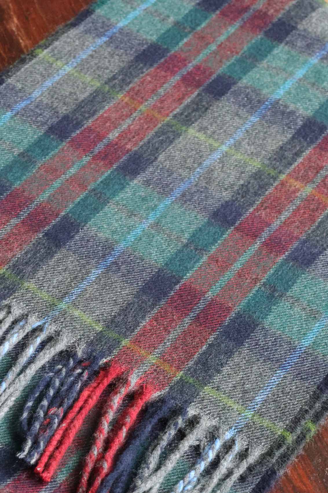 Tartan Kaschmirschals | Modern Schottenkaro Inverary | Grau Blau Rot